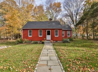 36 Red Oak Ln, Mount Kisco, NY 10549