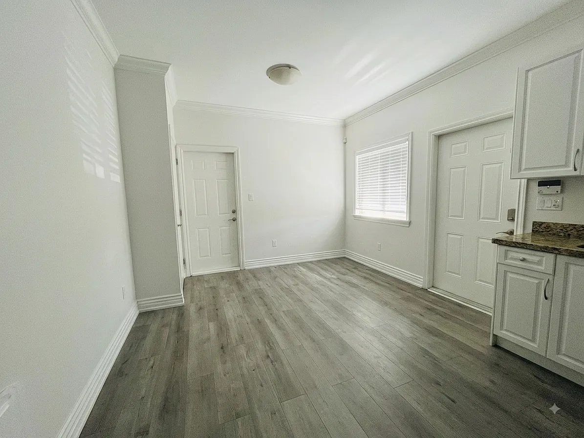 1 bed, 302 sqft, $1,400 — Photo 4