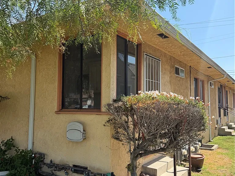 1340 N Buena Vista St #A — Photo 15