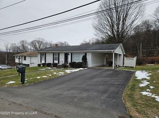 99 White Rock Ter, Kingston, PA 18704