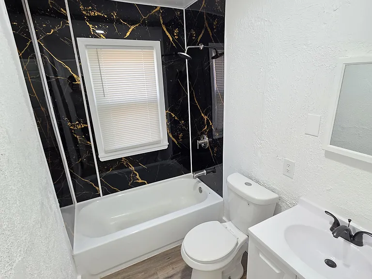 15770 Stansbury St — Photo 11