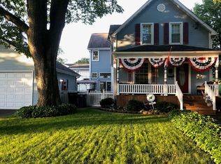 2923 Old Glenview Rd, Wilmette, IL 60091