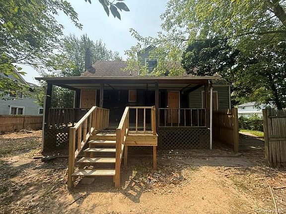 4th image of 57 clinton Avenue