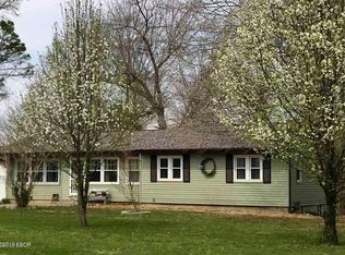 9805 Old Highway 13, Murphysboro, IL 62966