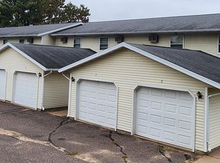 2412 Pine Ridge Rd #3, Eau Claire, WI 54701