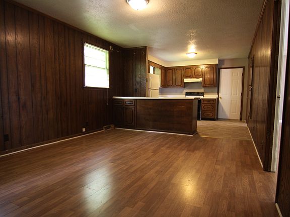 3rd image of 1269 Slayden Cir