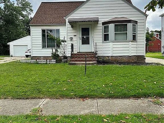 2nd image of 841 E 236th St