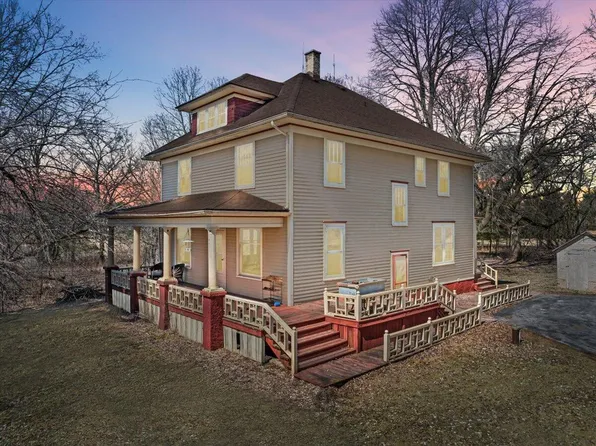 2030 Mapledale ROAD, West Bend, WI 53090