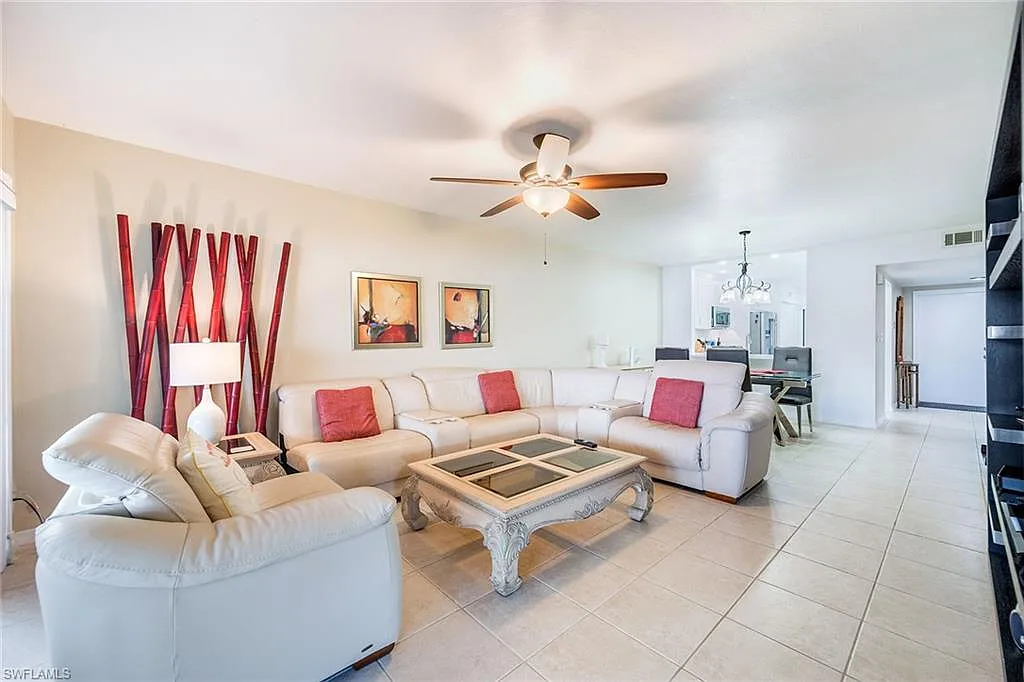 2 bed, 2.0 bath, 1465 sqft, $5,500 — Photo 3