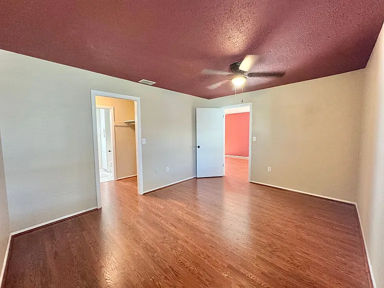 1550 11th St NE #D7 — Photo 16