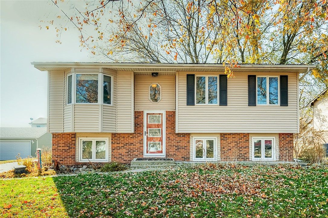 4237 Hull Ave, Des Moines, IA 50317 Zillow