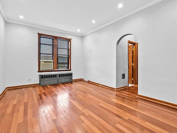 5th image of 86-03 102nd St APT 5D