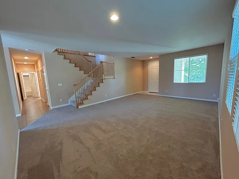 6001 Jefjen Way — Photo 4