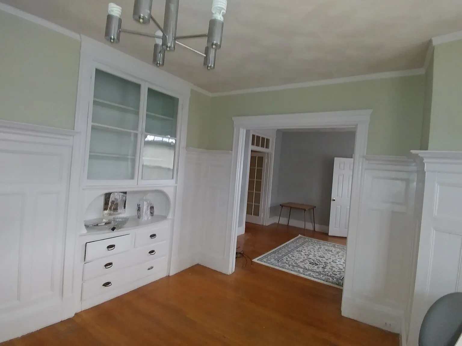 4 bed, 2.5 bath, 1600 sqft, $5,500 — Photo 3