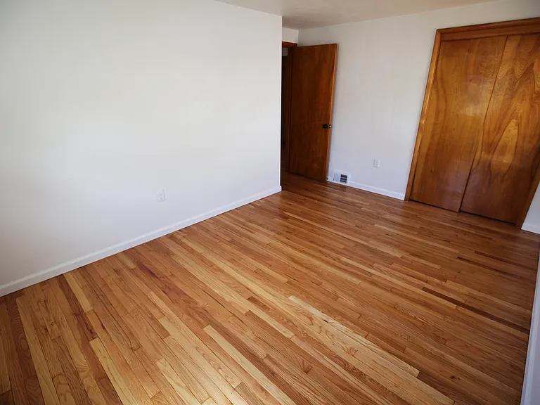 1213 1/2 Monongahela Blvd #2 — Photo 16
