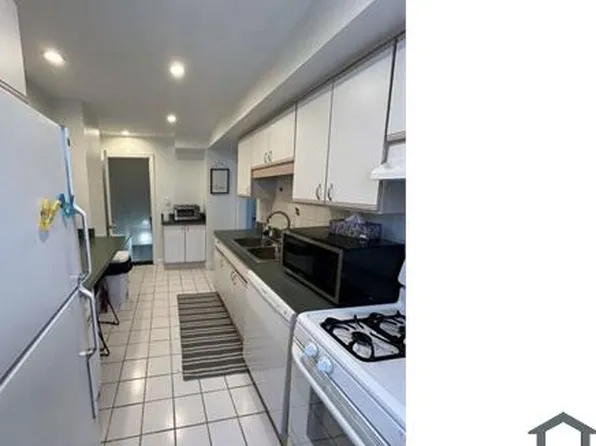 4056 Northfield Rd, Highland Hills, OH 44122
