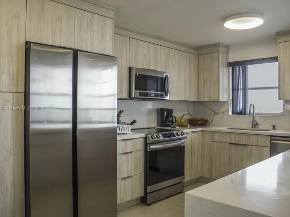 2780 NE 183rd St APT 1001, Aventura, FL 33160