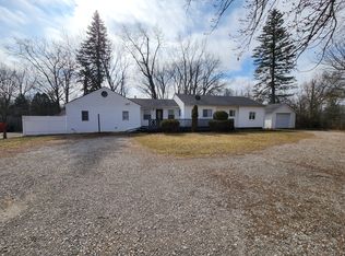 21665 W Nine Mile Rd, Southfield, MI 48075