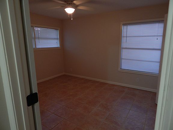 3rd image of 3325 Casa Blanca Dr