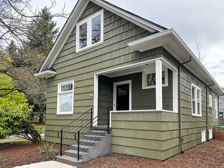 532 NE 29th Ave — Photo 4