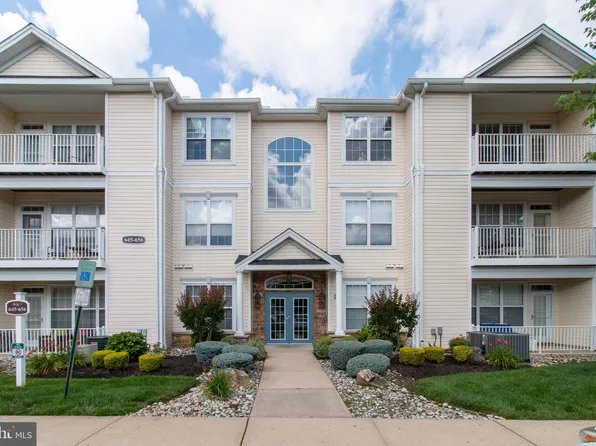 655 Saint Andrews Pl, Englishtown, NJ 07726