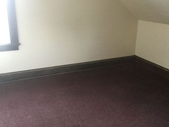 3rd image of 9439A W Capitol Dr
