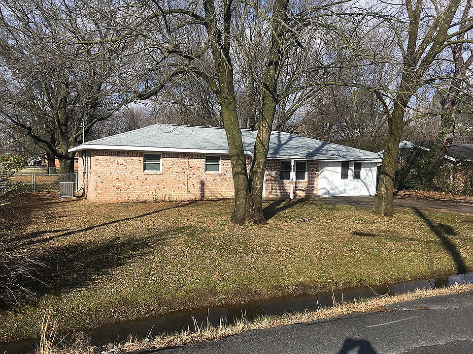 1st image of 101 SE 13th St