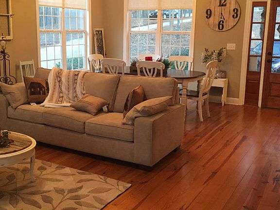 1st floor living room