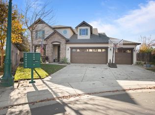 215 River Bend Ln, Waterford, CA 95386