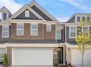 1450 Superior Dr, Milford, MI 48381