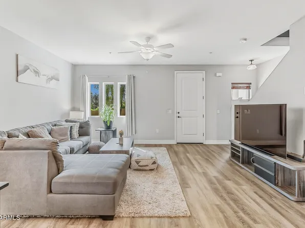 2821 S Skyline -- #141, Mesa, AZ 85212