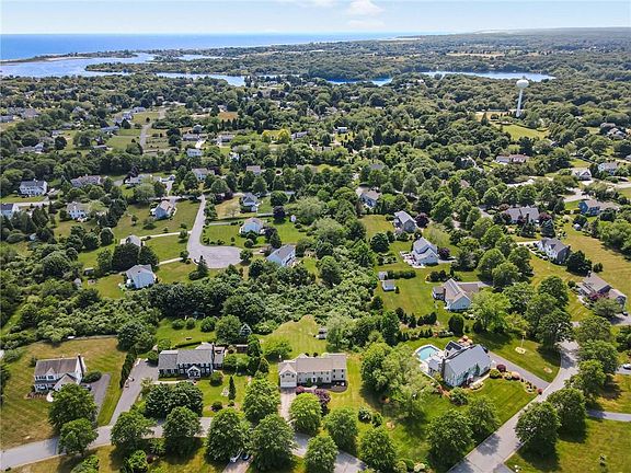 3rd image of 626 Kettle Pond Dr