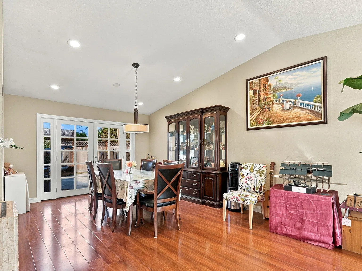 5569 Dunsburry Ct — Photo 4