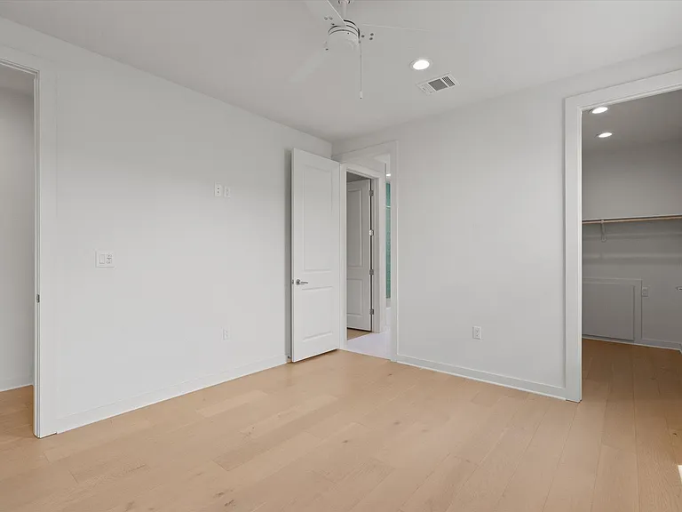 2509 S 4th St — Photo 35