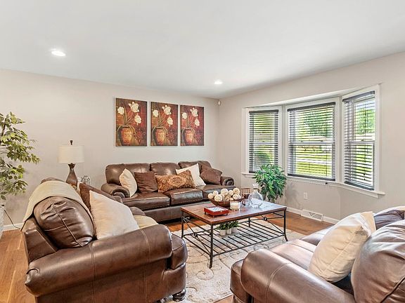 5th image of 5778 Taney Pl