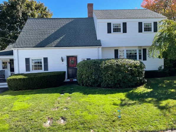 107 Arbutus Ave, Braintree, MA 02184
