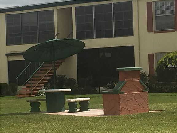 5th image of 1016 Plantation Dr APT A16