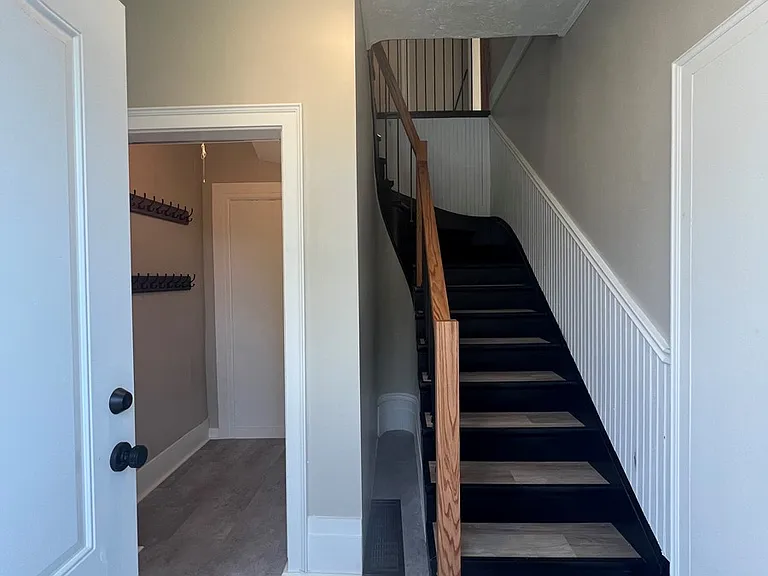 33 Victoria Ave #A — Photo 16