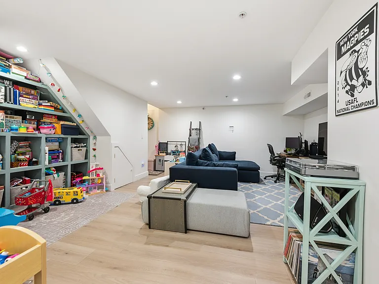 35 Tuckerman St #A — Photo 20