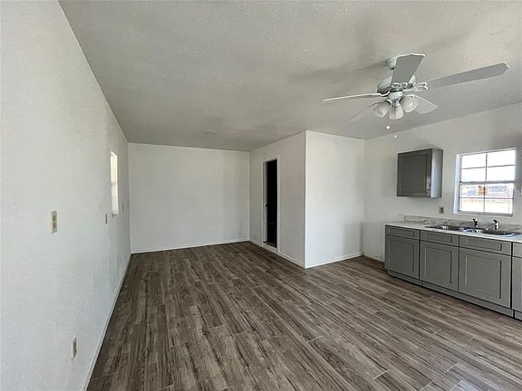 5th image of 5104 39th St #4