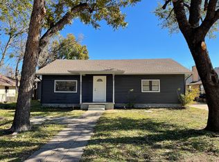 1300 English St #B, Irving, TX 75061