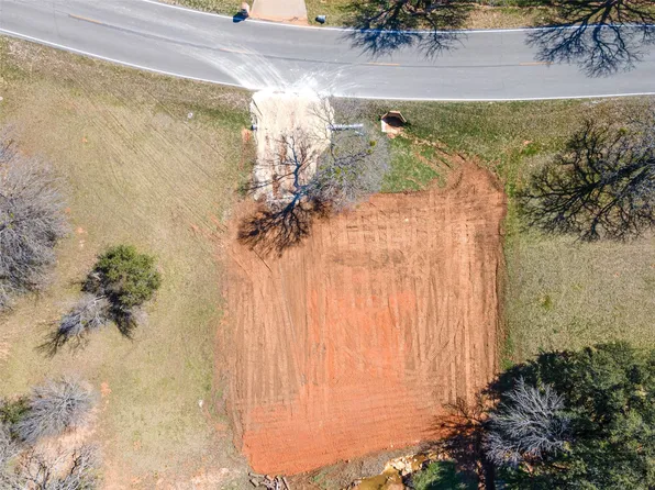 7016 Westover Dr, Granbury, TX 76049
