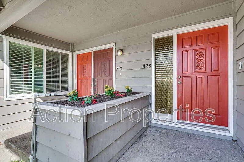 2 bed, 2.0 bath, 1278 sqft, $4,795 — Photo 2