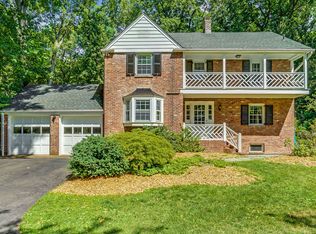 20 Old Woods Rd, Saddle River, NJ 07458