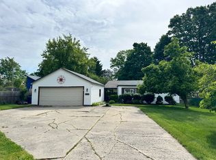 3917 Dearborn Ave, Rochester, MI 48309