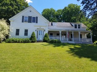 40 Mechanic St, Rockport, ME 04856