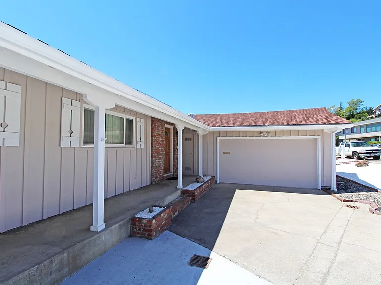 115 Rishell Dr — Photo 14