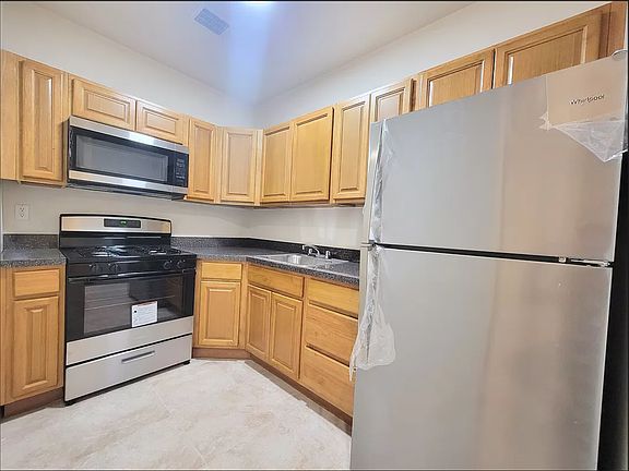 3rd image of 638 W 160th St #6E