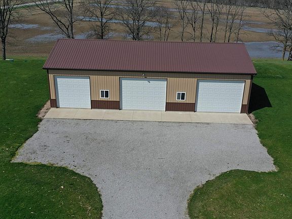 3rd image of 22825 Kammeyer Rd