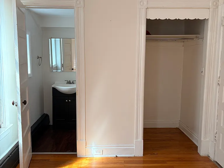 814 24th St #1 — Photo 7